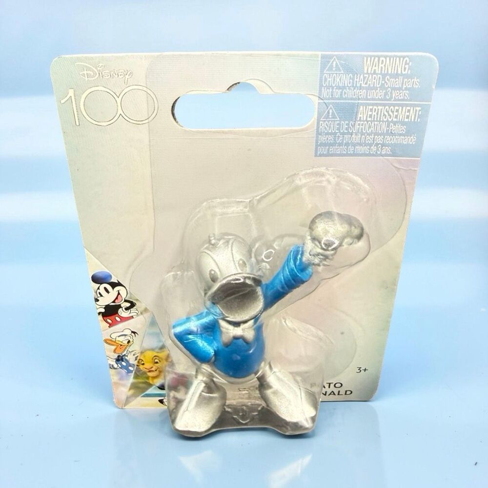 2023 Just Play Disney100th Mini Donald Duck Silver Metallic Blue Figure A64